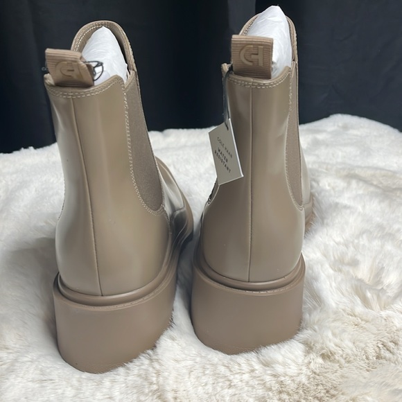 COLE HAAN  Grand Ambition Westerly Bootie water resistant boot. - Picture 2 of 7